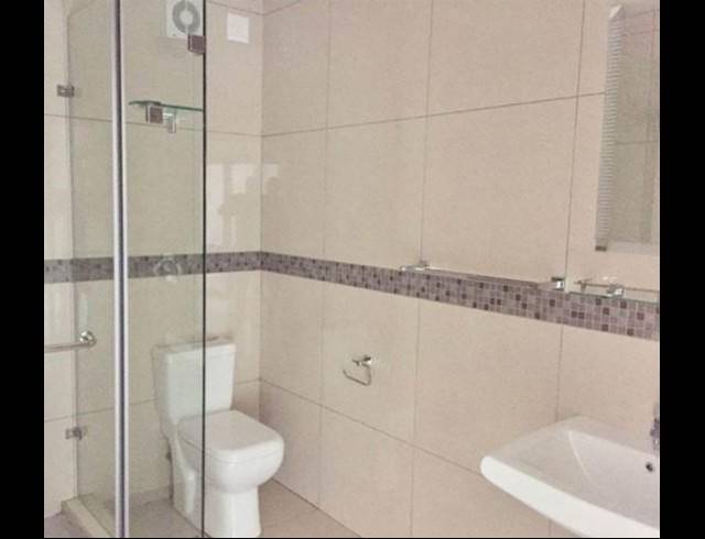 2 BEDROOM APARTMENT FOR SALE IN UMHLANGA RIDGE